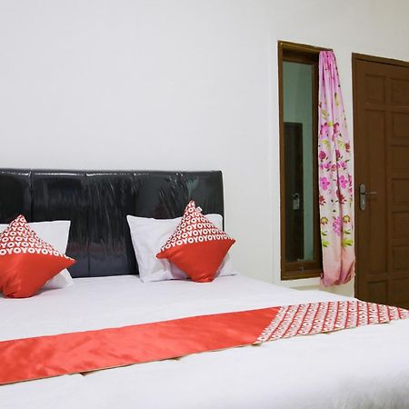 Hotel O Pa Baeng Baeng Near Rumah Sakit Faisal Formerly Guest House Cahaya 7296 Makassar Eksteriør billede