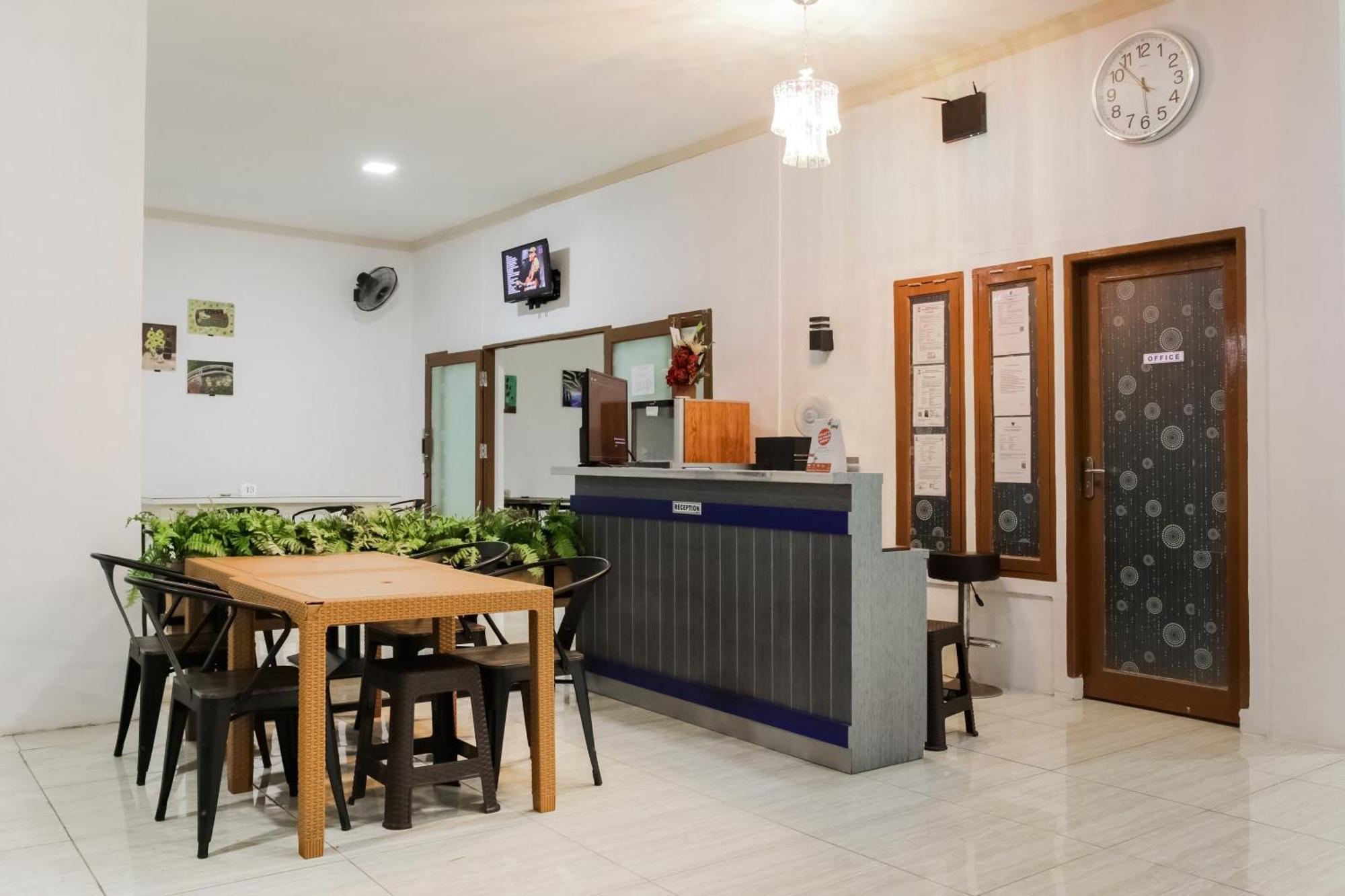 Hotel O Pa Baeng Baeng Near Rumah Sakit Faisal Formerly Guest House Cahaya 7296 Makassar Eksteriør billede