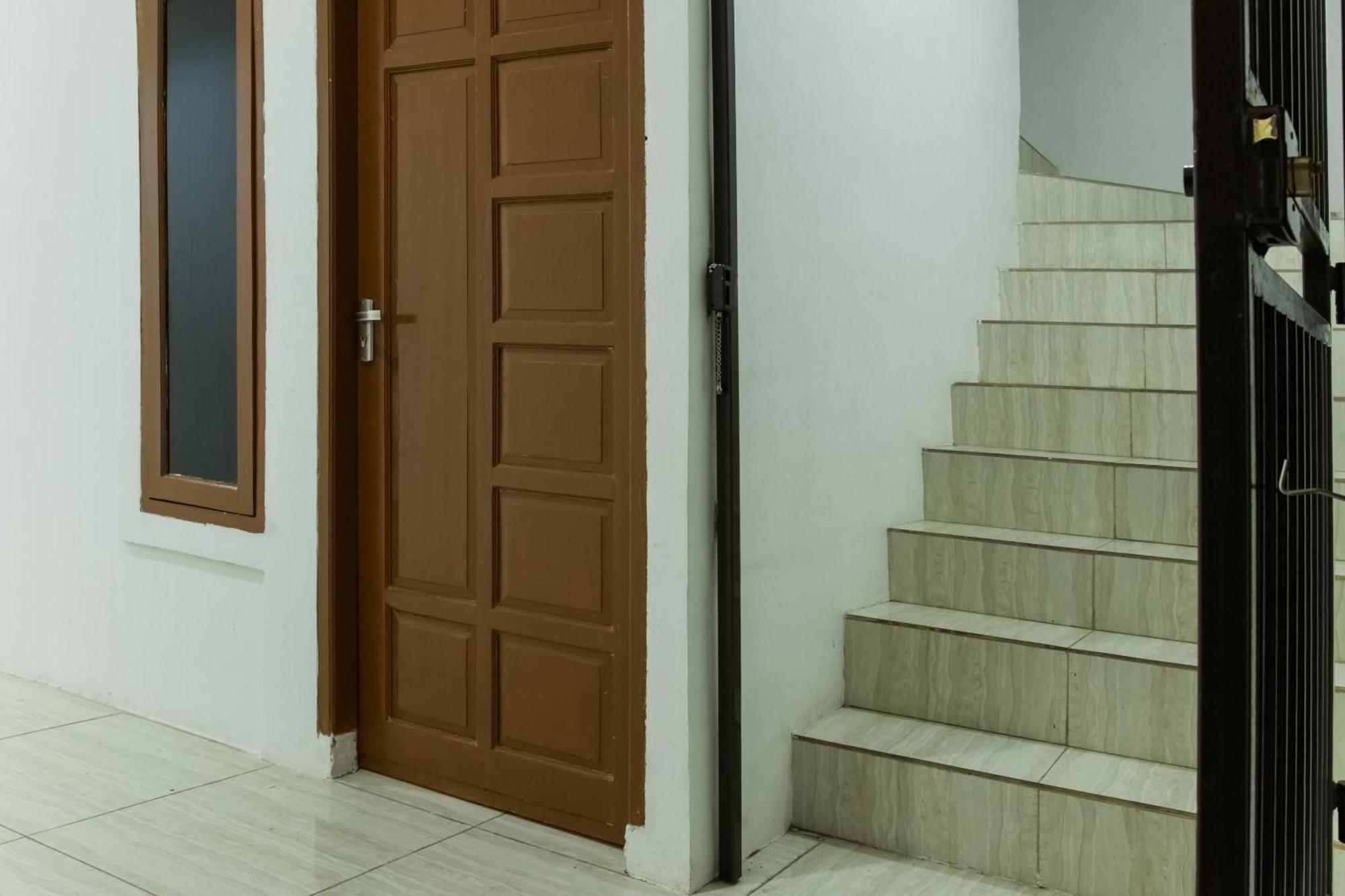 Hotel O Pa Baeng Baeng Near Rumah Sakit Faisal Formerly Guest House Cahaya 7296 Makassar Eksteriør billede