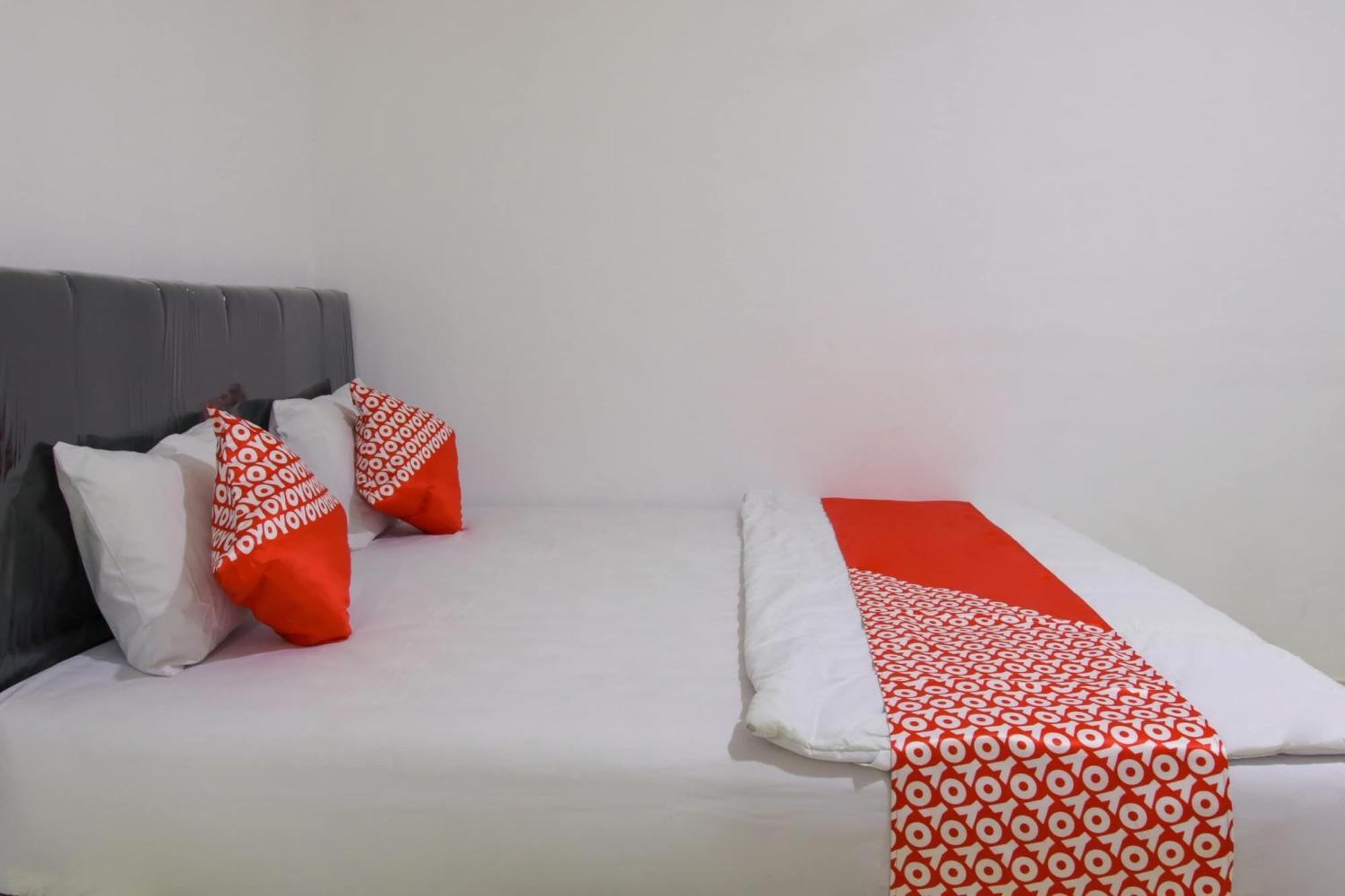 Hotel O Pa Baeng Baeng Near Rumah Sakit Faisal Formerly Guest House Cahaya 7296 Makassar Eksteriør billede