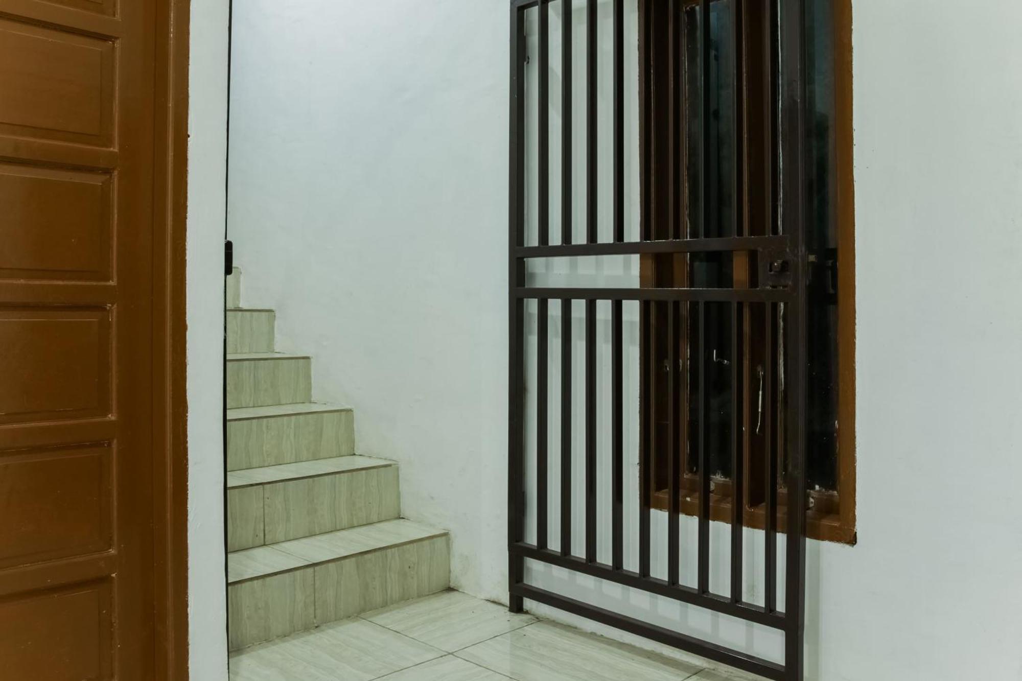 Hotel O Pa Baeng Baeng Near Rumah Sakit Faisal Formerly Guest House Cahaya 7296 Makassar Eksteriør billede