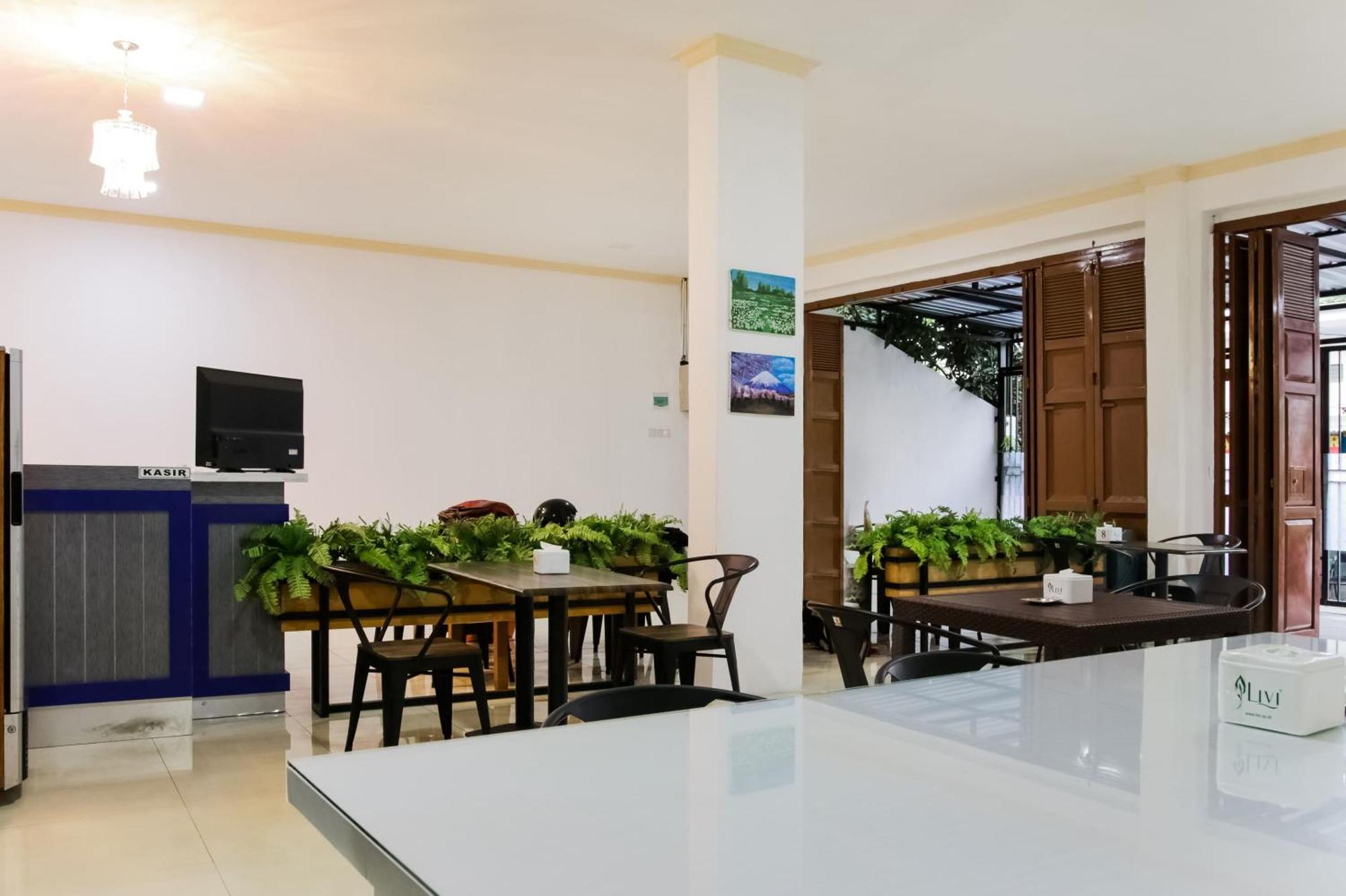 Hotel O Pa Baeng Baeng Near Rumah Sakit Faisal Formerly Guest House Cahaya 7296 Makassar Eksteriør billede