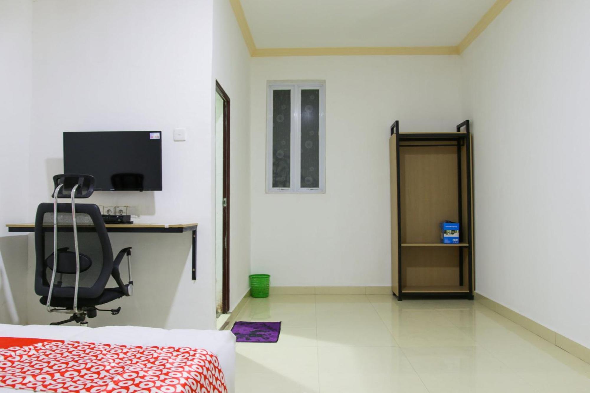 Hotel O Pa Baeng Baeng Near Rumah Sakit Faisal Formerly Guest House Cahaya 7296 Makassar Eksteriør billede